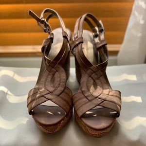 Multicolored wedges